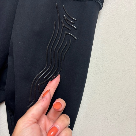 Gymshark Exo Ultra Leggings - Picture 8 of 13